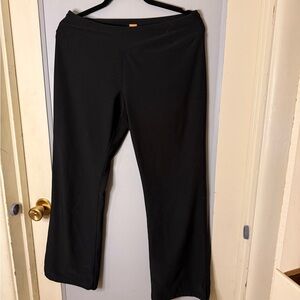 Lucy Yoga Pants MShort